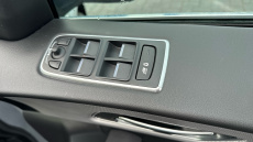 Jaguar F-Pace 2.0d Portfolio 5dr Auto AWD Diesel Estate